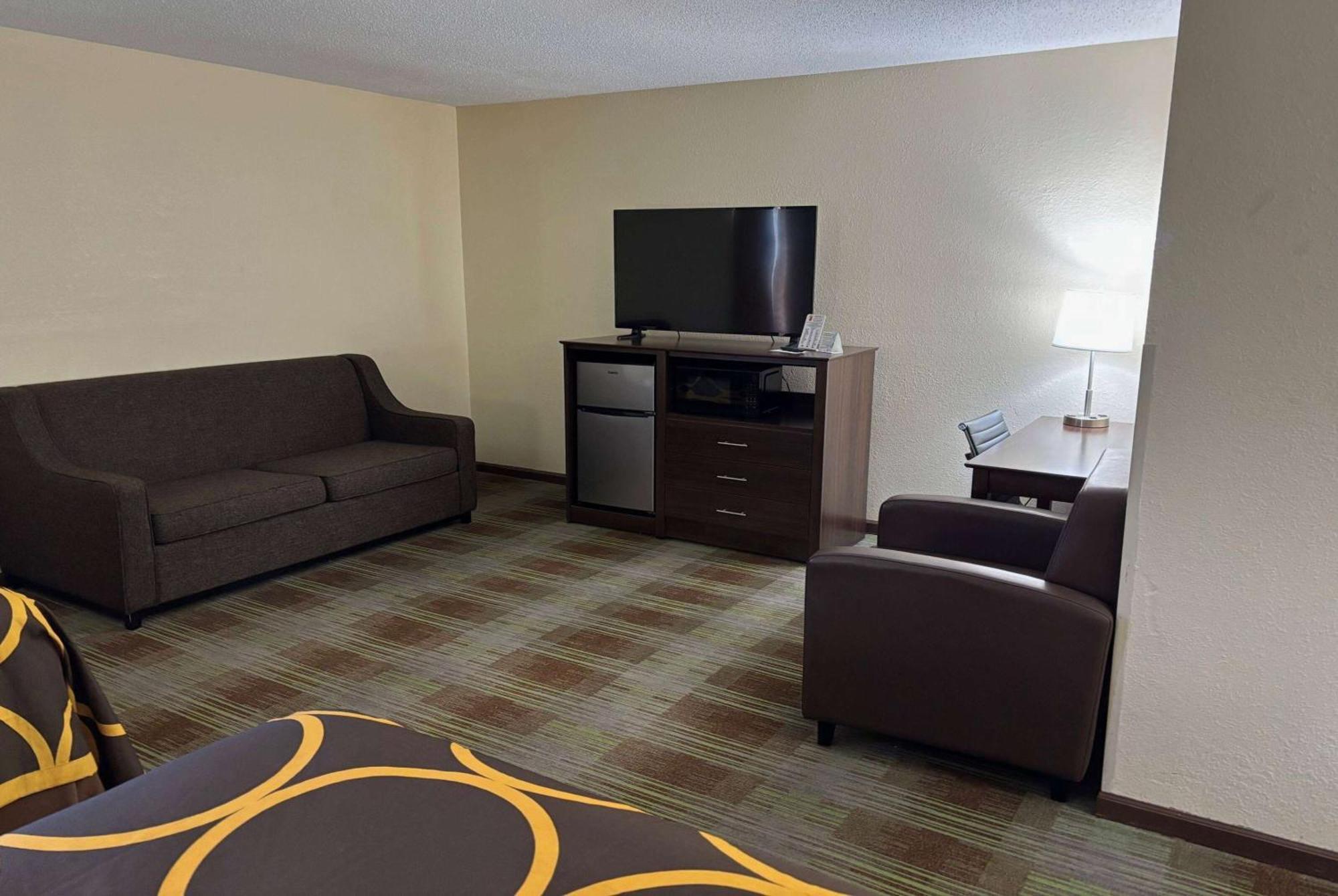 Super 8 By Wyndham Lincoln Exterior foto